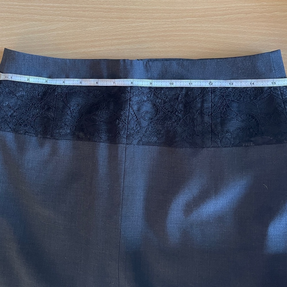 NWOT Grey Mini Skirt Black Lace Embellishment - Picture 4 of 9